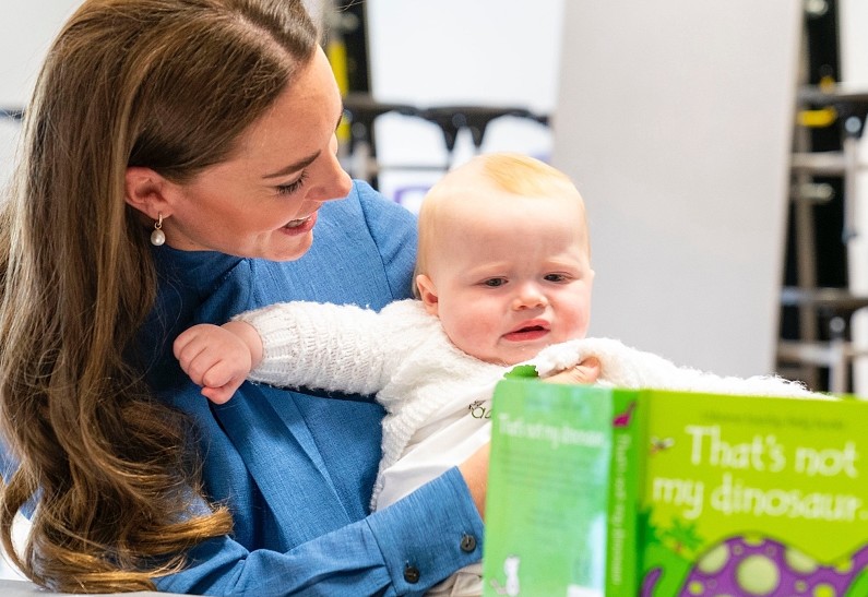 Задумалась о четвертом ребенке? Кейт Миддлтон растрогала поклонников публичным проявлением нежности. Фото!