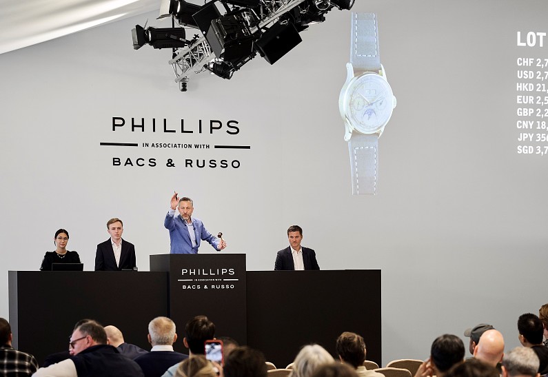 Аукционный дом Phillips и Bacs & Russo провели часовой аукцион The Geneva Watch Auction: XV