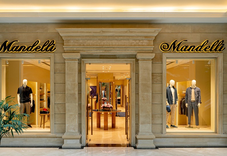 В «Крокус Сити Молле» открылся бутик итальянского бренда Mandelli