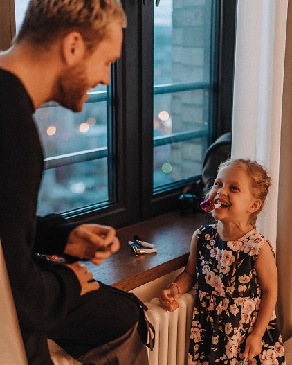 Влад Соколовский с дочерью Мией