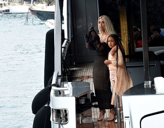 Ким Кардашьян с дочерью