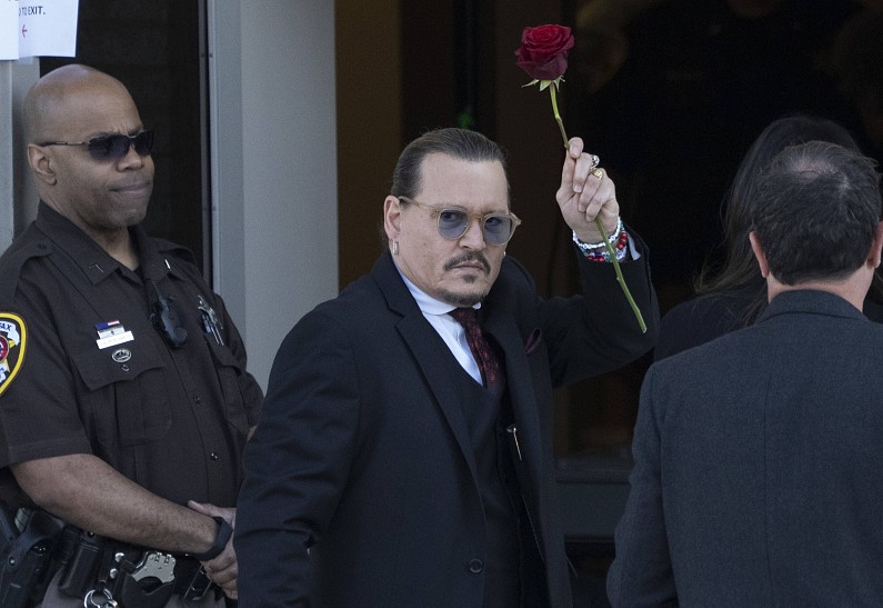 Кортни Лав рассказала, как Джонни Депп спас ей жизнь