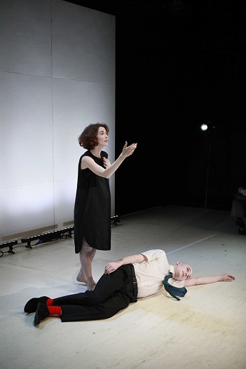 Вероника Тимофеева и Артём Соколов в эскизе «Остановка»