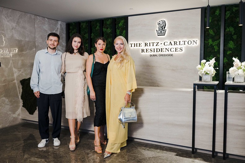 Кирилл Кушнарев, Дина Немцова, архитектор Марина Брагинская и Екатерина Одинцова