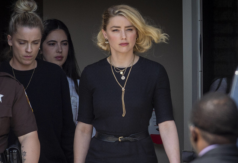 Эмбер Херд «убита горем» из-за своей неудачи в суде