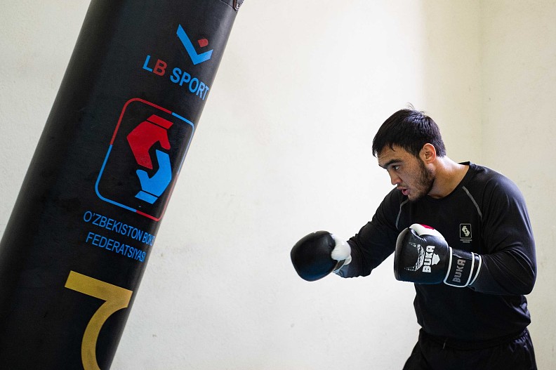 Тренировка боксеров в Янгиобаде