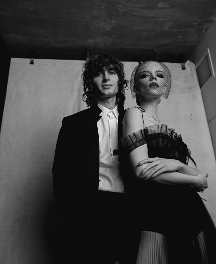 Аня Тейлор-Джой и Малькольм МакРей