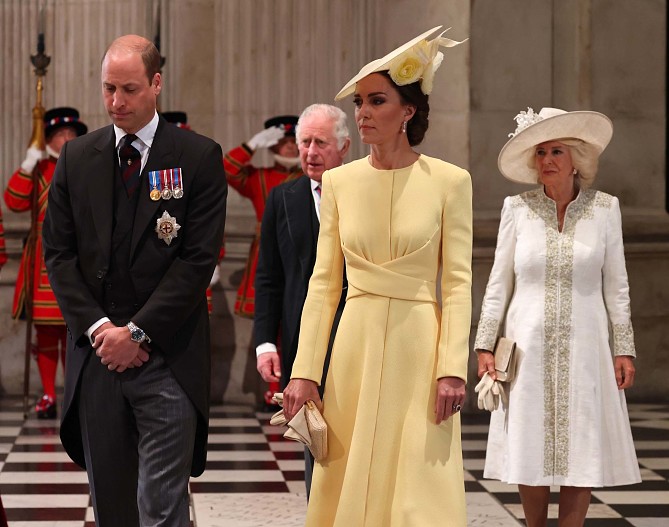 Принц Уильям, Кейт Миддлтон, принц Чарльз с супругой Камиллой