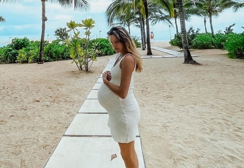 Регина Тодоренко раскрыла подробности своей второй беременности и будущих родов на Бали