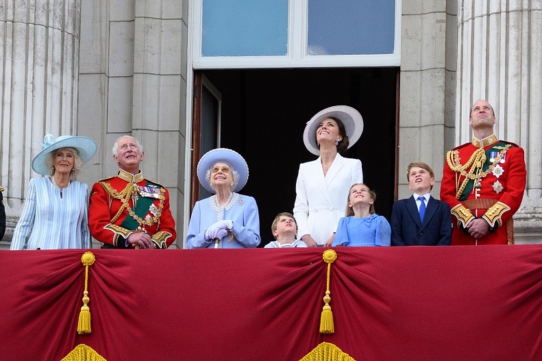 Королевская семья