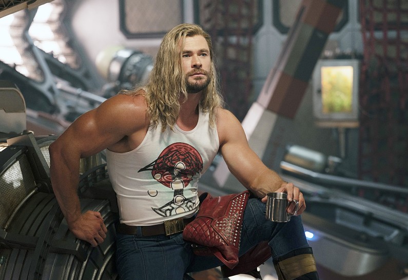 «Это уже слишком»: Крис Хемсворт рассказал, что семья раскритиковала его за мускулы