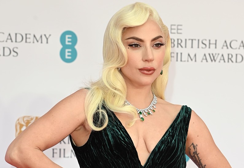 «Болезненный кошмар»: Леди Гага призналась, что хотела завершить карьеру из-за проблем с психикой