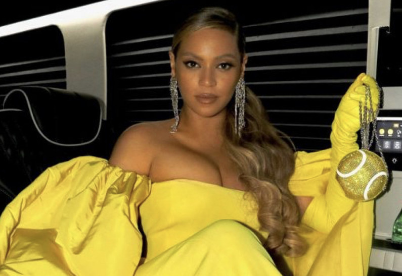 Бейонсе показала редкое фото с подросшими детьми к выходу нового альбома