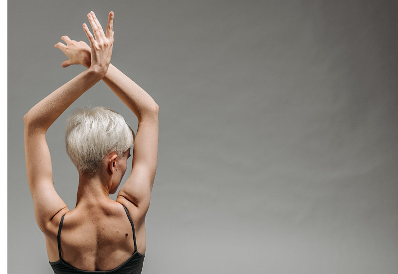 5 упражнений для красивой осанки, на которые уйдет 10 минут