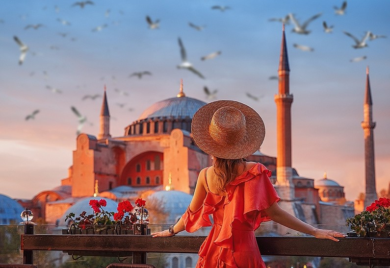 ТРК VEGAS и «1001 тур» разыграют гастрономическое путешествие в Стамбул