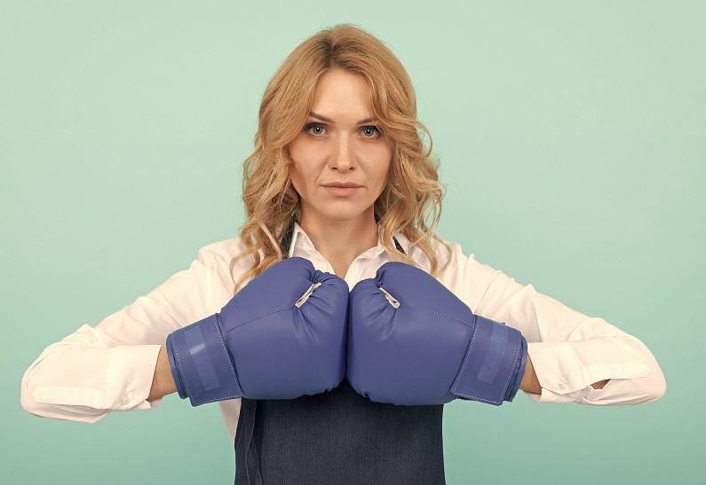 Бьешь как девчонка: почему каждой женщине стоит попробовать занятия боксом