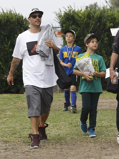 Кевин Федерлайн со своими сыновьями