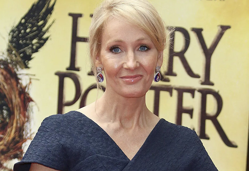 Джоан Роулинг и Warner Bros. работают над спин-оффом «Гарри Поттера»