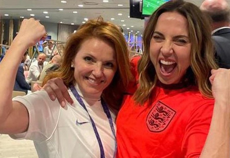 Girl Power: бывшие Spice Girls Мел Си и Джери Холлиуэлл воссоединились на Евро-2022. Фото!