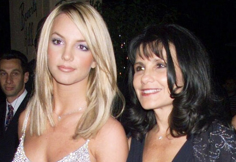 «Я старалась изо всех сил»: мать Бритни Спирс оправдалась за скандальные заявления дочери