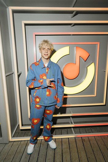 Ваня Дмитриенко