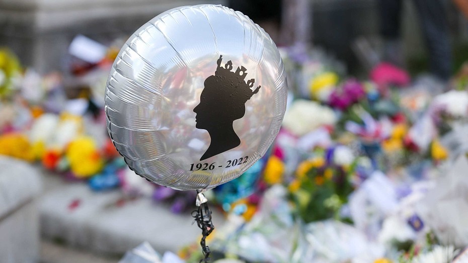 Великобритания готовится к похоронам Елизаветы II: усилена охрана и полицейский контроль