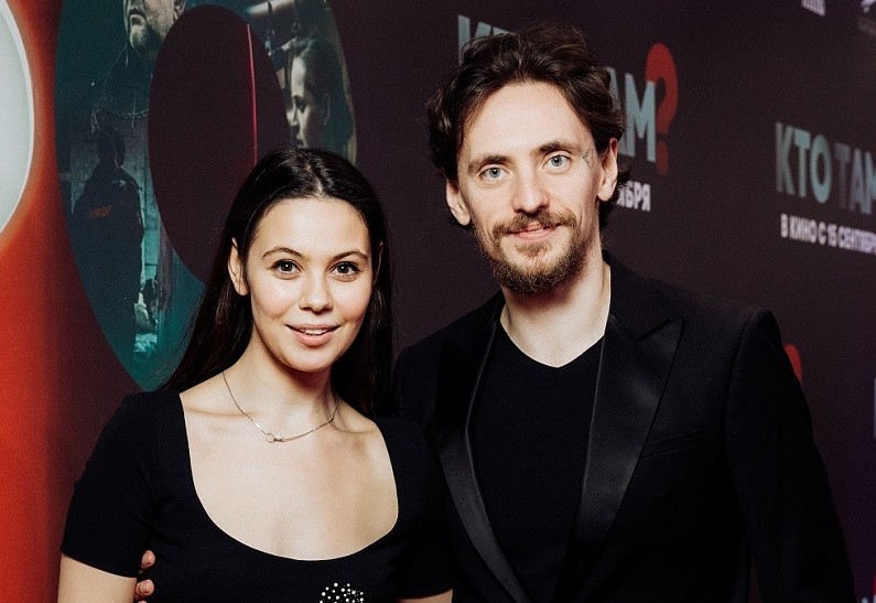 Владимир Машков, Сергей Полунин и Елена Ильиных, Тихон Жизневский и другие на премьере фильма «Кто там?»