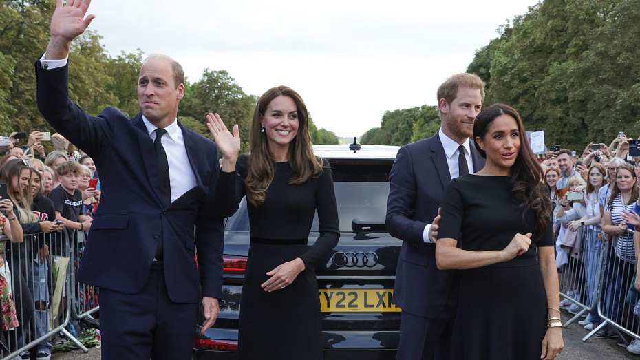 «Елизавета II гордилась бы»: жест принца Уильяма по отношению к принцу Гарри восхитил поклонников королевской семьи