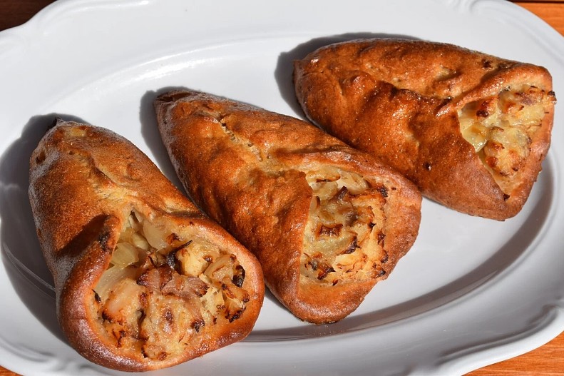 Фото из меню местной закусочной «Рыбный угол»