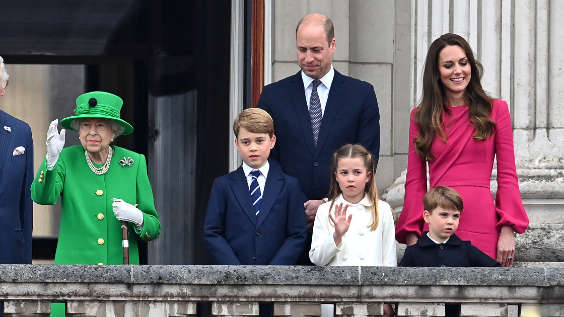 Дети принцессы уэльской. Уильям и Кейт Миддлтон. Кейт Миддлтон с детьми. Кейт Миддлтон и ее дети 2022. Принцесса Кейт Миддлтон с детьми.