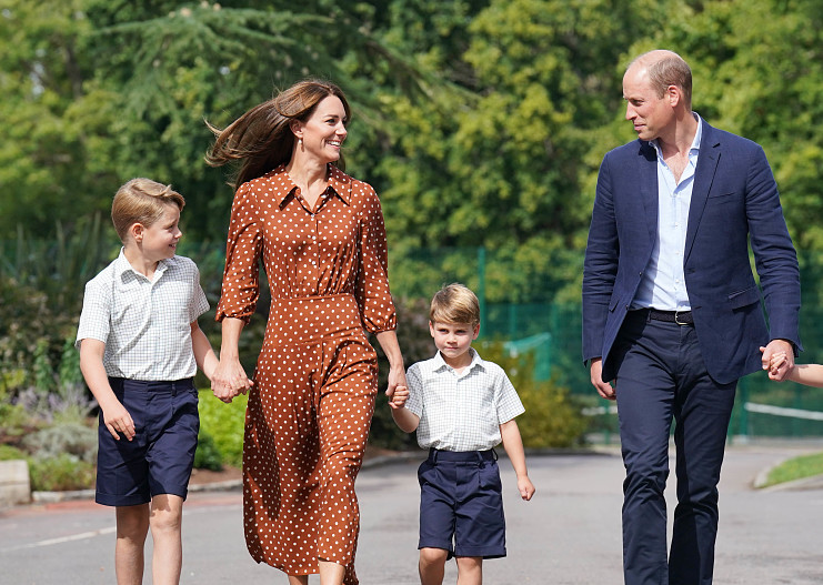 Кейт Миддлтон и принц Уильям с детьми