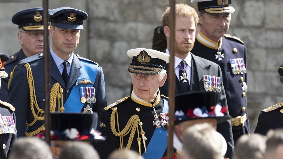 Принц Гарри, принц Уильям, Кейт Миддлтон, Меган Маркл и все члены королевской семьи на похоронах Елизаветы II