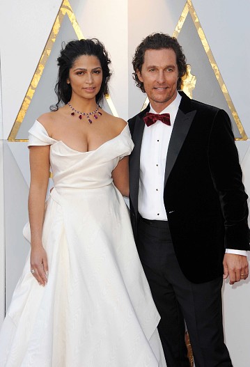 Камилла Алвес и Мэттью МакКонахи