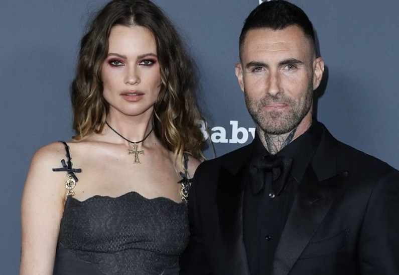 Беременная жена Адама Левина отреагировала на его измены. Подробности!