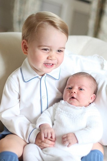 Принц Джордж и принцесса Шарлотта (2015 год)