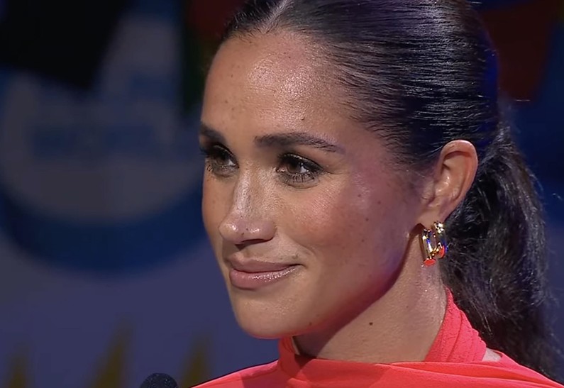 Тренд на хвосты: Меган Маркл показывает новую укладку 