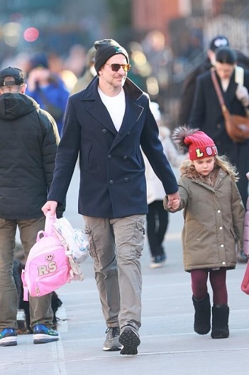 Брэдли Купер со своей дочерью