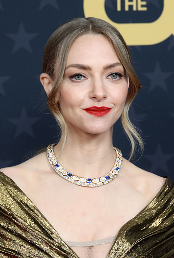 Аманда Сейфрид (в Dior Haute Couture)