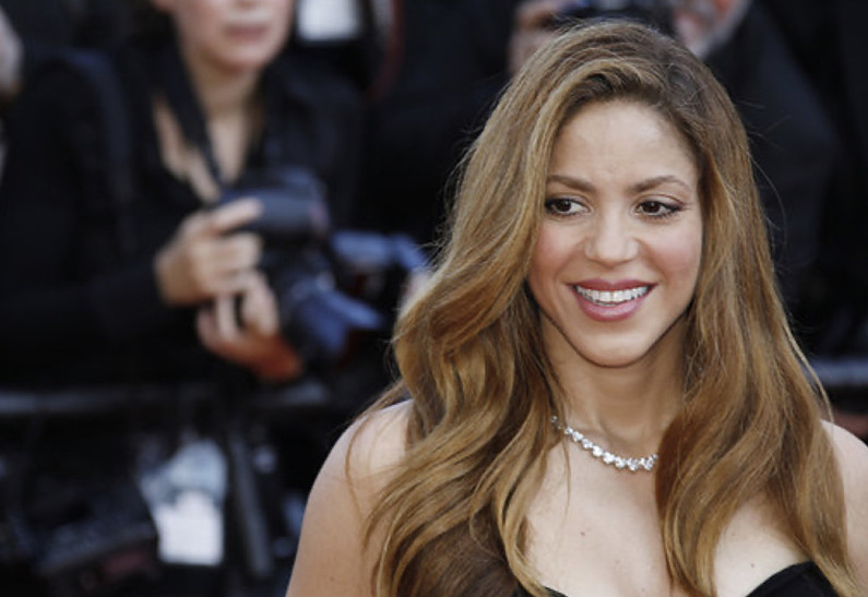 Шакира строит бетонную стену, чтобы отгородиться от дома родителей Жерара Пике