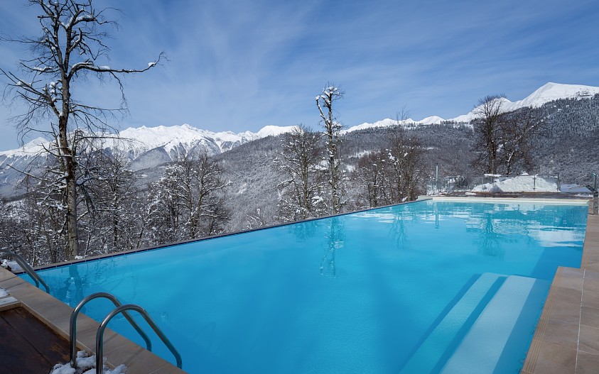 Инфинити бассейн отеля Green Flow