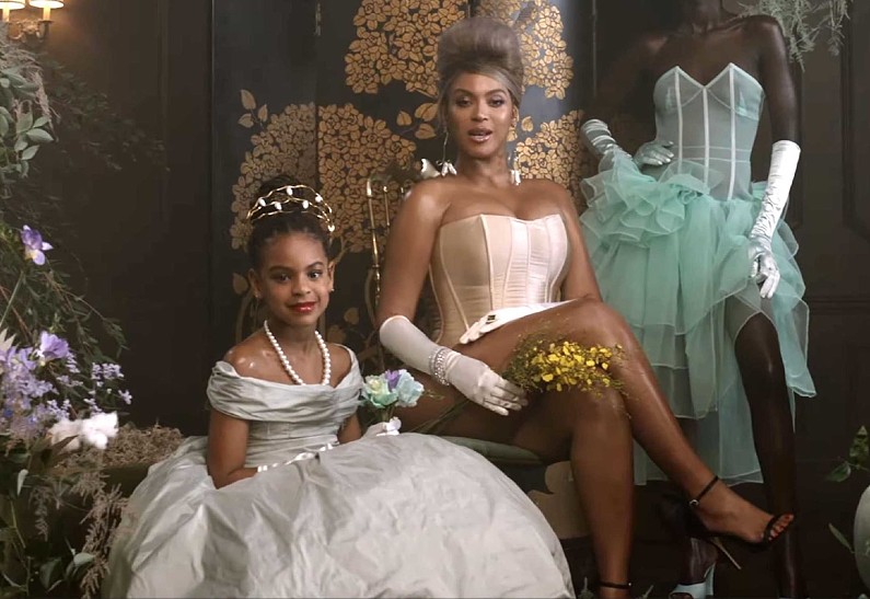 Бейонсе дала первое за четыре года выступление. И к ней присоединилась дочь Блю Айви