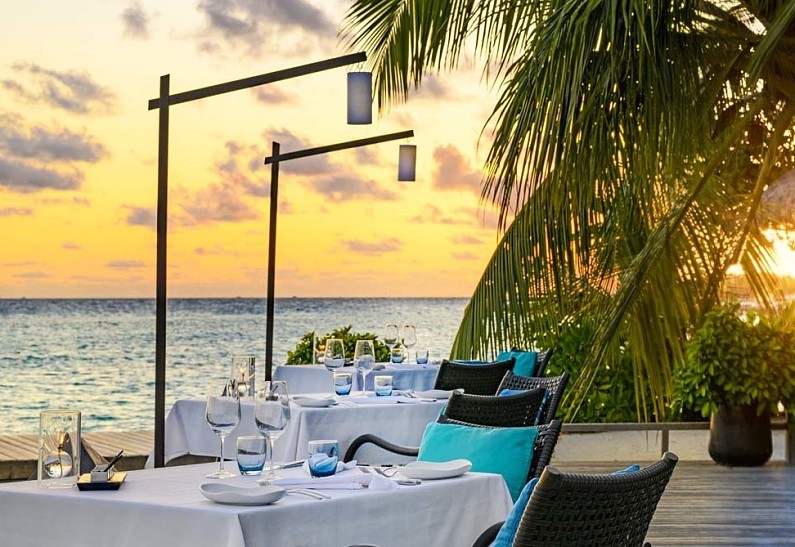 Романтичный отдых в Sheraton Maldives Full Moon Resort & Spa