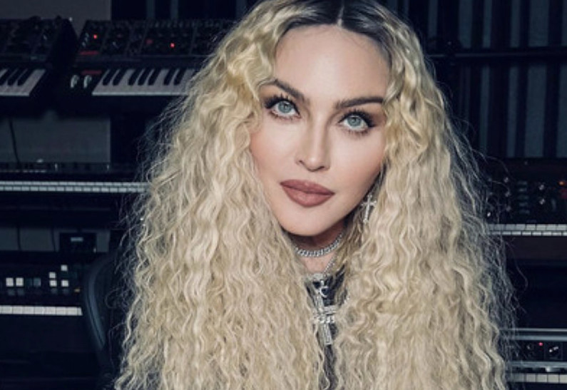 Стало известно, почему на самом деле прерваны съемки биографического фильма о Мадонне