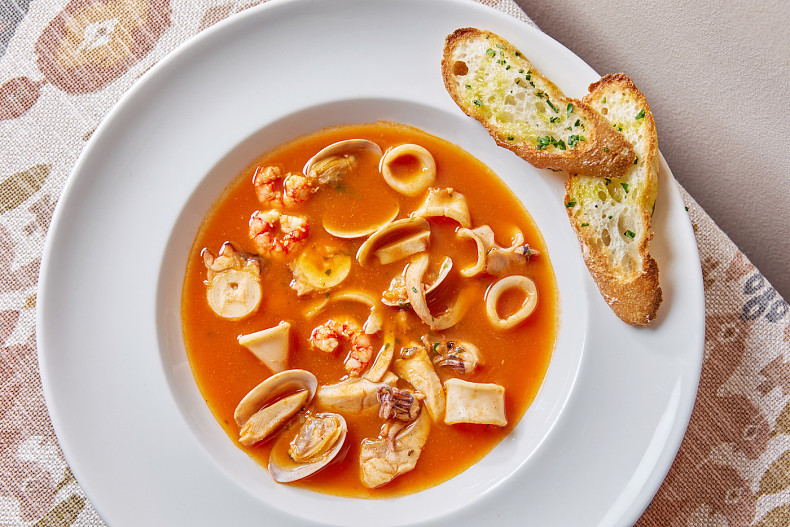 Сицилийский суп с морепродуктами