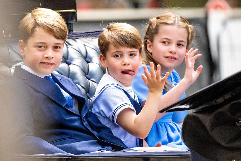 Дети принца Уильяма и Кейт Миддлтон — принц Джордж, принц Луи, принцесса Шарлотта