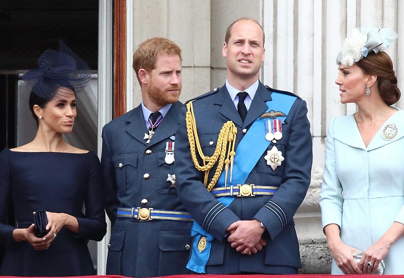 Как королевская семья отреагировала на скандальное интервью принца Гарри? Рассказываем!