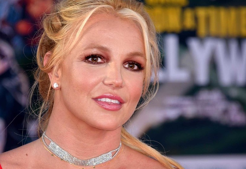 Бритни Спирс оштрафовали за вождение без прав и страховки