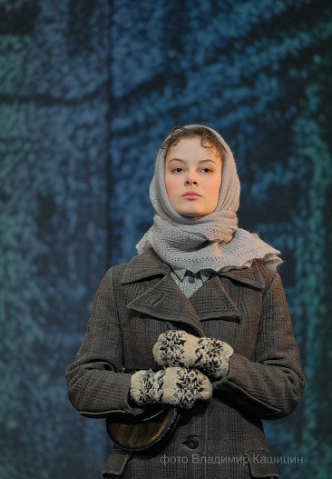 Спектакль «Варшавская мелодия» Л. Зорина: Геля — Полина Рафеева