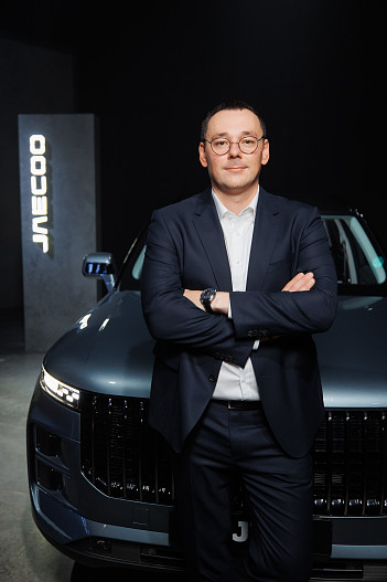 Директор брендов OMODA и JAECOO Россия - Виктор Нащанский