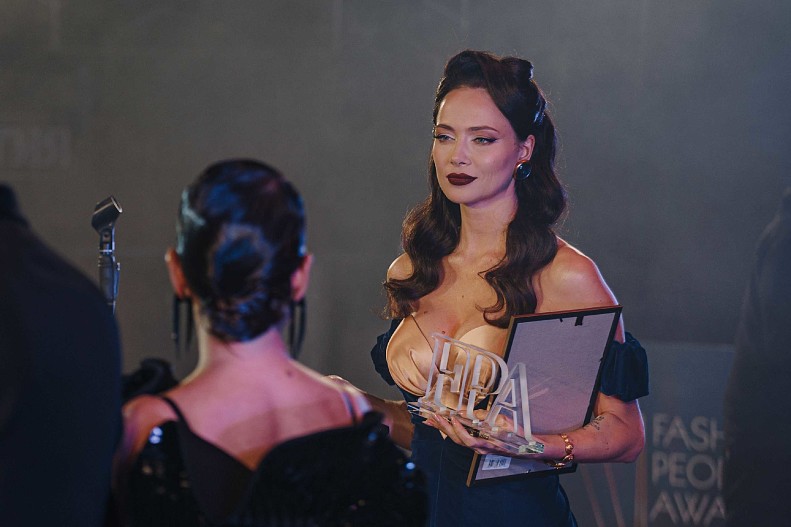 Настасья Самбурская